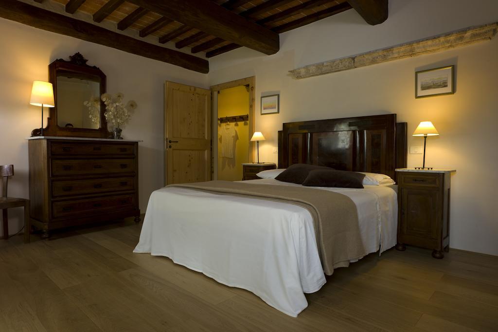 Agriturismo Podere Costarella Radicondoli Szoba fotó